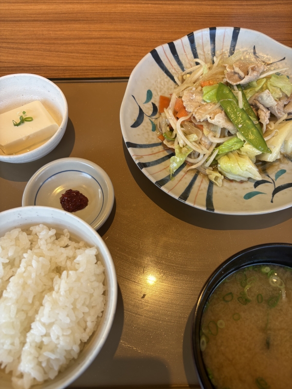 NOBU（ﾉﾌﾞ） 朝は「やよい軒」❗️