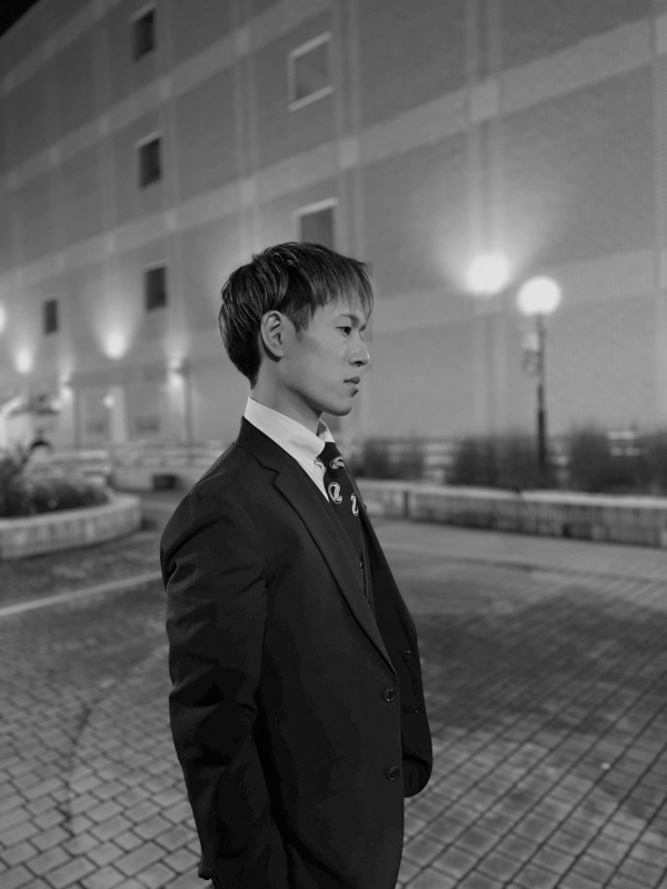 ITSUKI(イツキ) 何を見つめてますか…