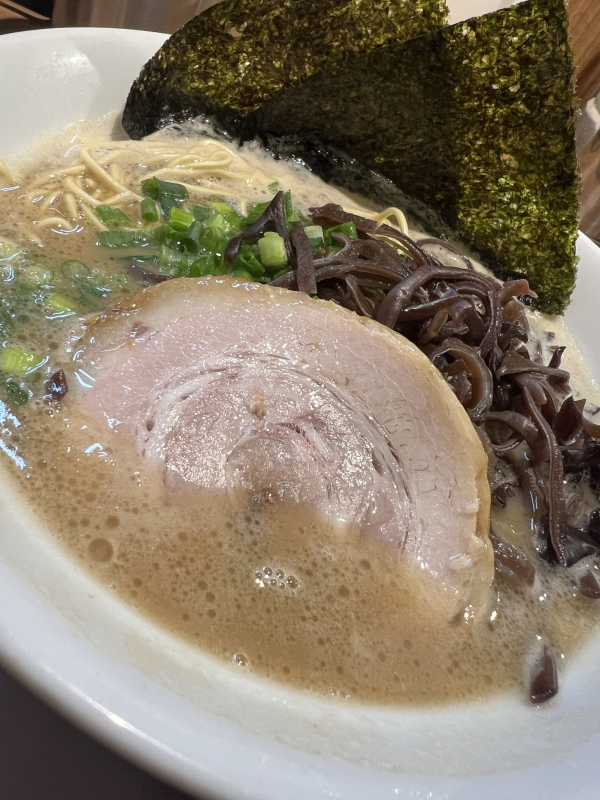 ATSUSHI(ｱﾂｼ) とんこつラーメン