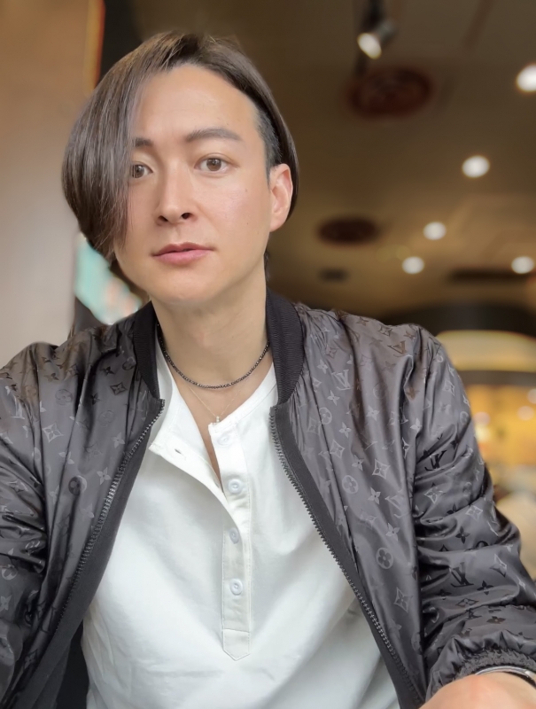 KONOSUKE(コウノスケ) 4月のシフト