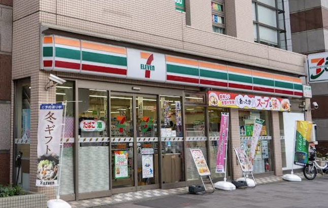 セブンイレブン 千葉駅北口店前